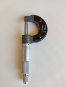 Micrometro Analogico COSA 0-25mm 0,01